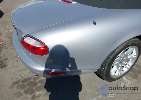 2001 Jaguar Xk8 из США, поврежденный, VIN SAJDA42C91NA18938